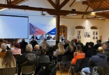 Γεμάτη η Καπναποθήκη στην εκδήλωση για το Κράτος-Δικαίου (video)